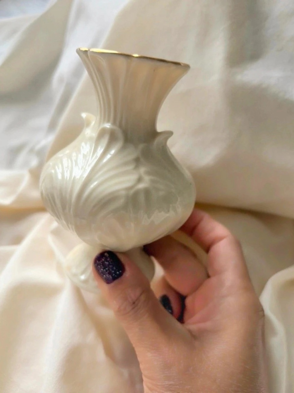 Lenox beige Gold-Rimmed Decorative Vase